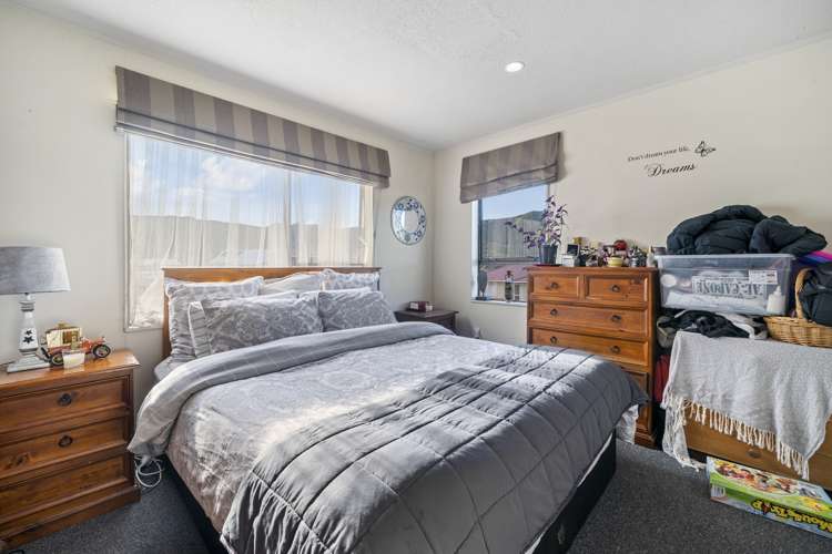 21 Newburn Grove Wainuiomata_6