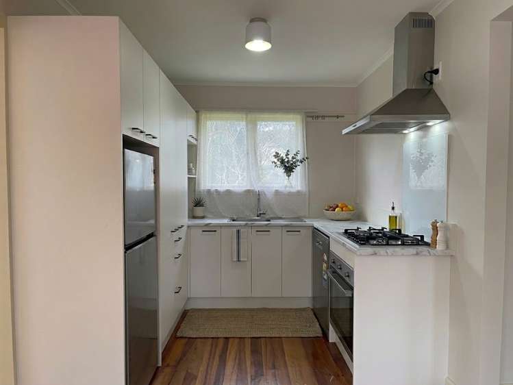 27 Reid Road New Lynn_2