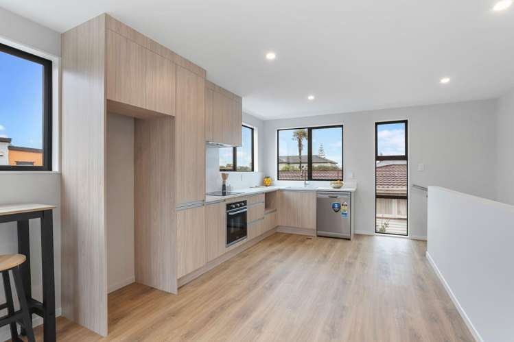 4/30 Woodford Avenue Henderson_4