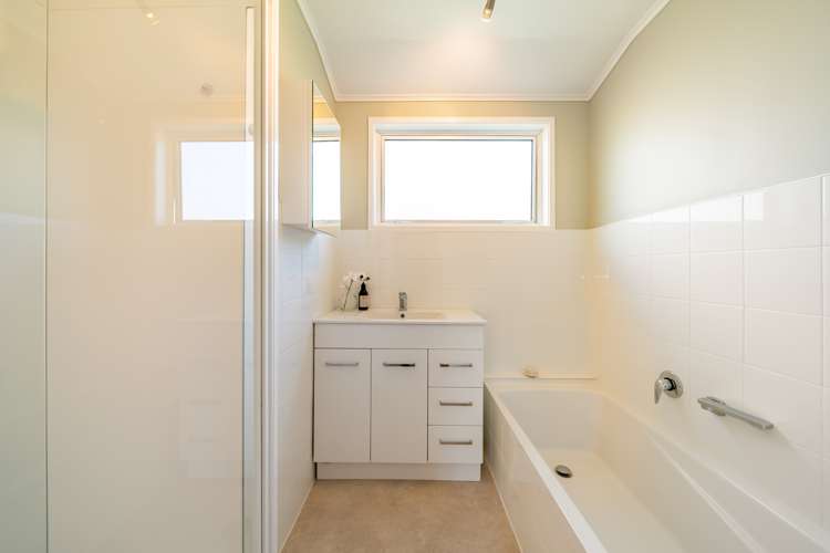 7 Moehau Grove Trentham_18