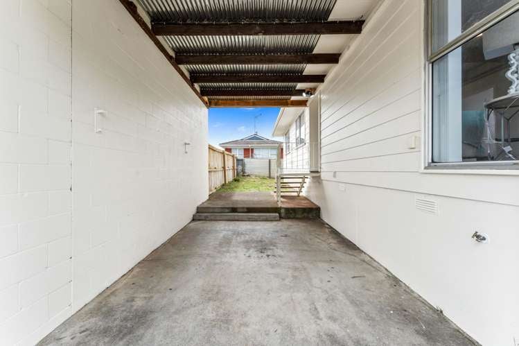 2/48 Archmillen Avenue Pakuranga Heights_22