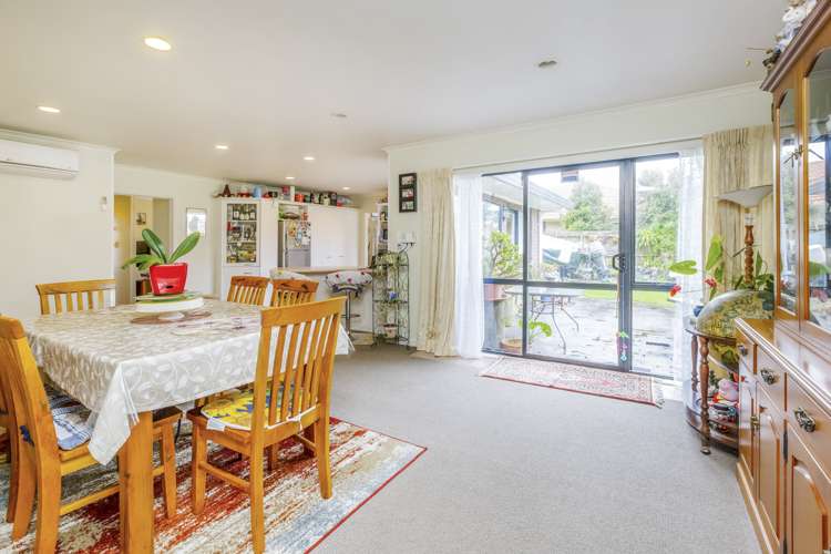 16 Trossach Place Wattle Downs_9