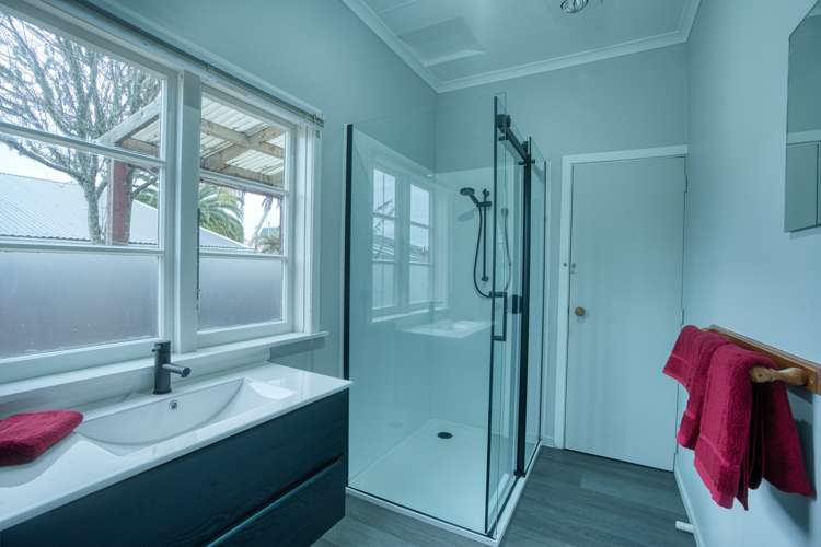 71 Hoffman Street Hokitika_19