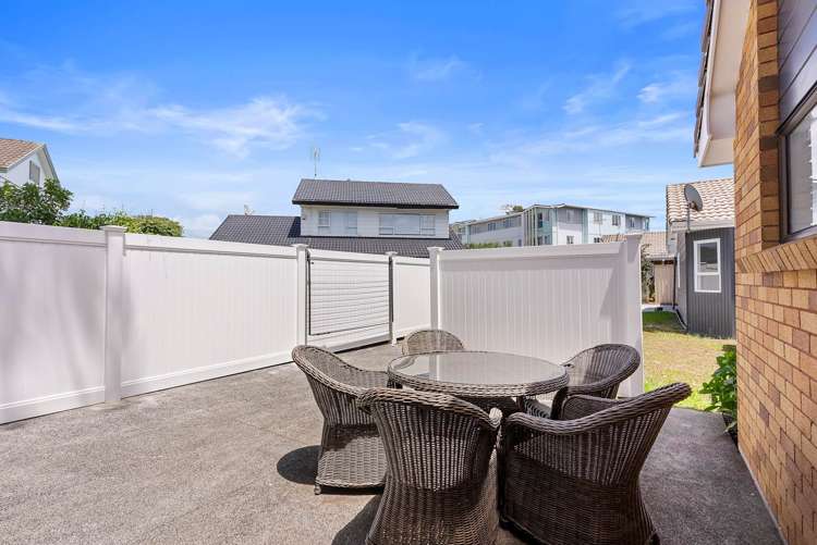 8 Milton Road Orewa_17