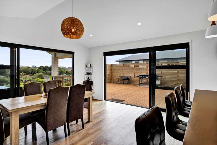 8a Jules Crescent Bell Block_14