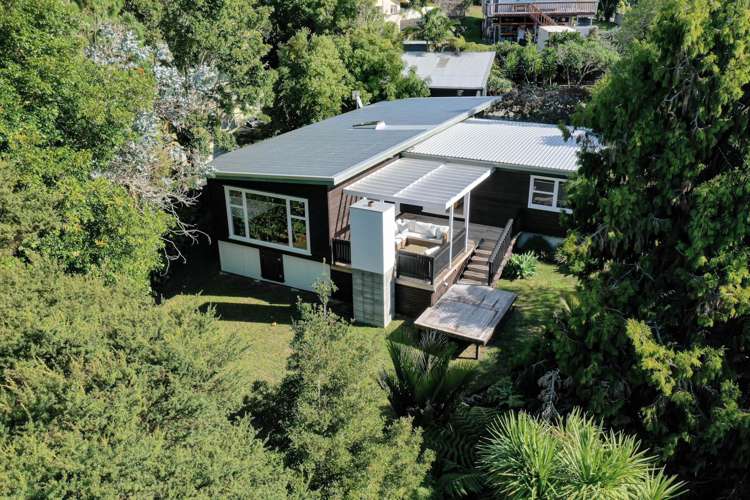 87 Daffodil Street Titirangi_16