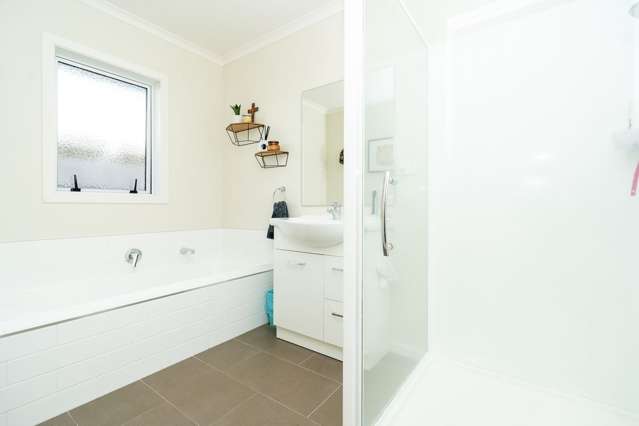 74 Queens Avenue 1067_2