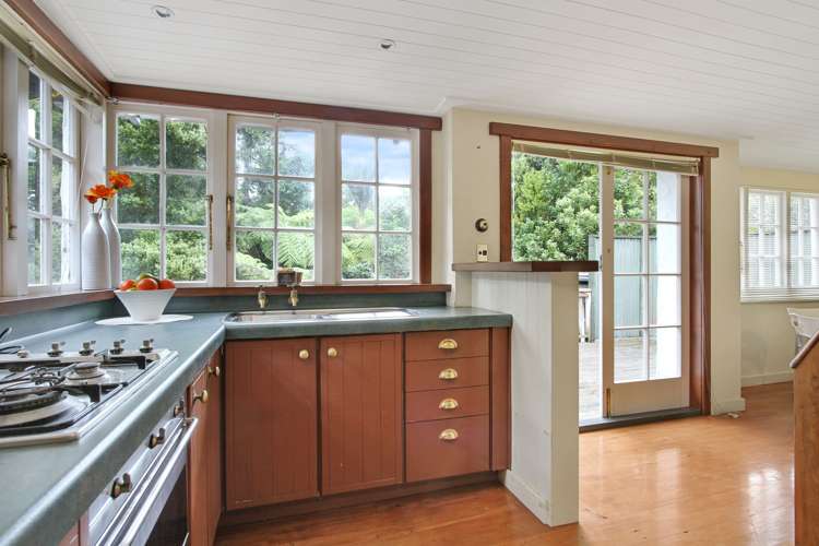 48 Huia Road Titirangi_13