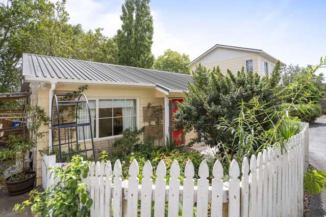 Beautiful First Home - Renovated on 378m2 Freehold