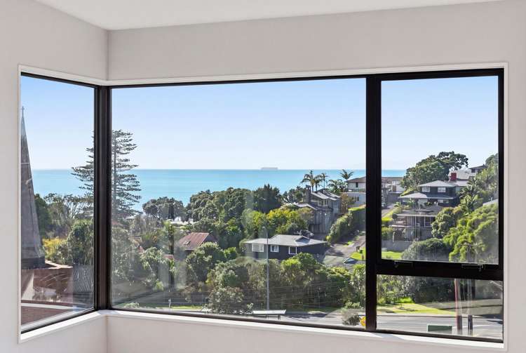 2/8 Park Rise Campbells Bay_0