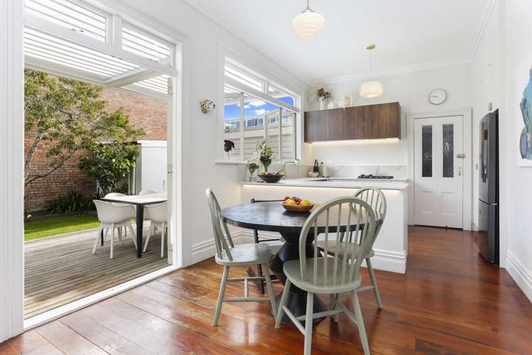 2 Kawerau Avenue Devonport_5