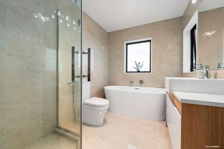 10 Tims Crescent Flat Bush_11