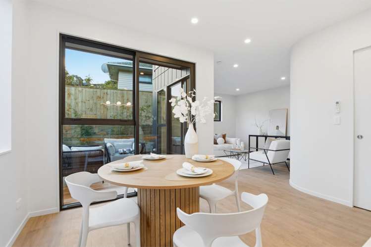 1-4/16 Tetrarch Place Totara Vale_15
