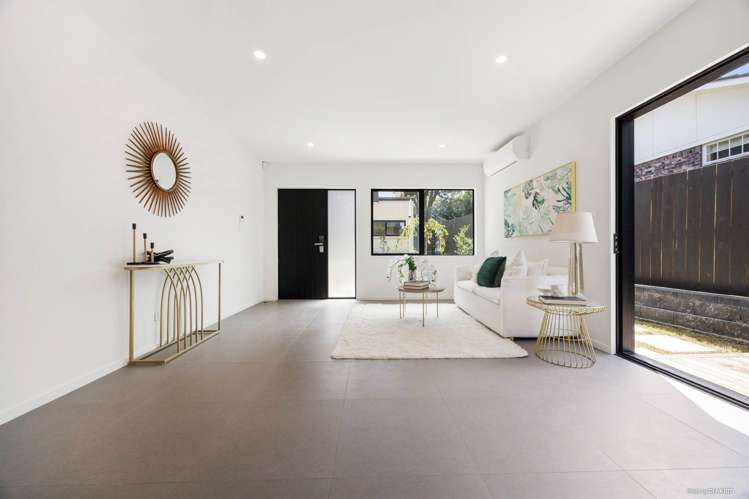 11B Rene Place Sunnyhills_5