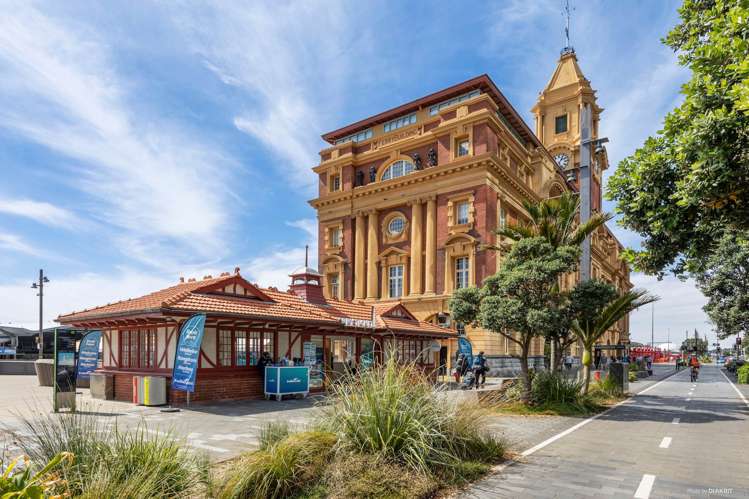 1702/8 Albert Street City Centre_21