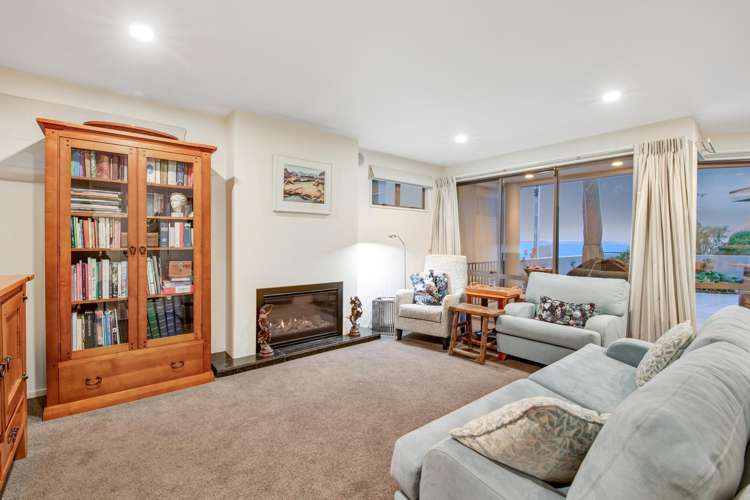 13 Joydon Place Stanmore Bay_12