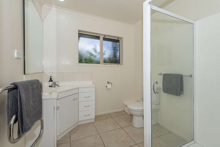 7 Brookfield Lane Te Kamo_16