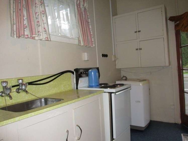 26 Broadway Reefton_17