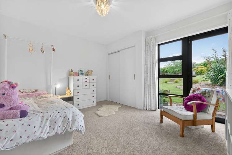 2 Lawrence Carter Drive Bombay_23