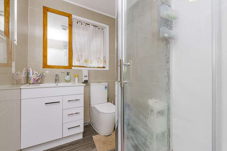 26 Gambare Place Wattle Downs_11