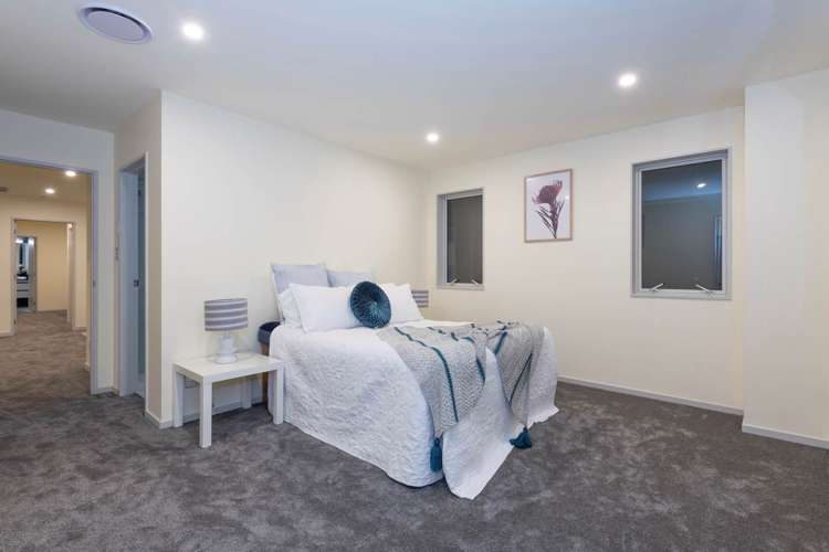 47 Donegal Park Drive Flat Bush_16