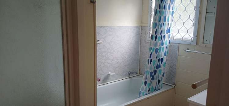 2/2132 Great North Road Avondale_6