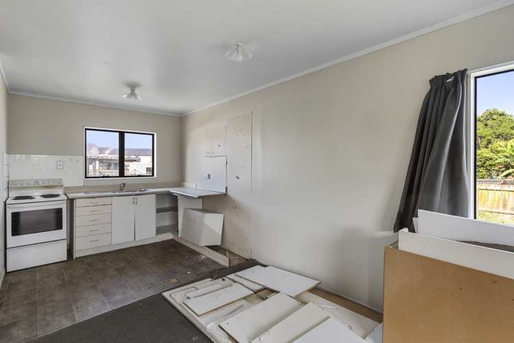 74 Maplesden Drive Clendon Park_5