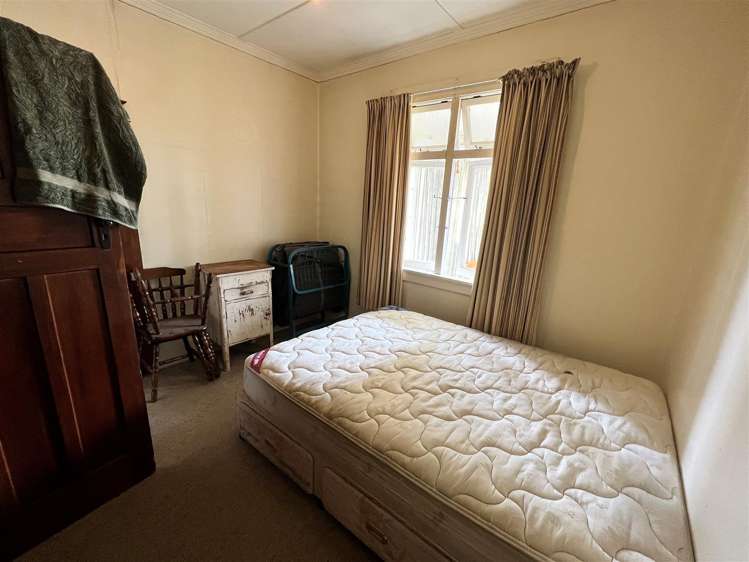 49 Shiel Street Reefton_10