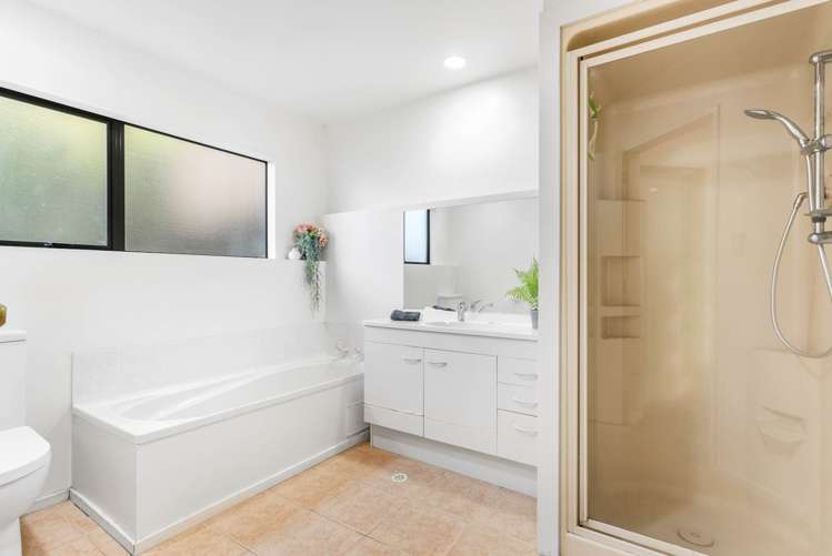 1/14 Greenridge Court Glenfield_17