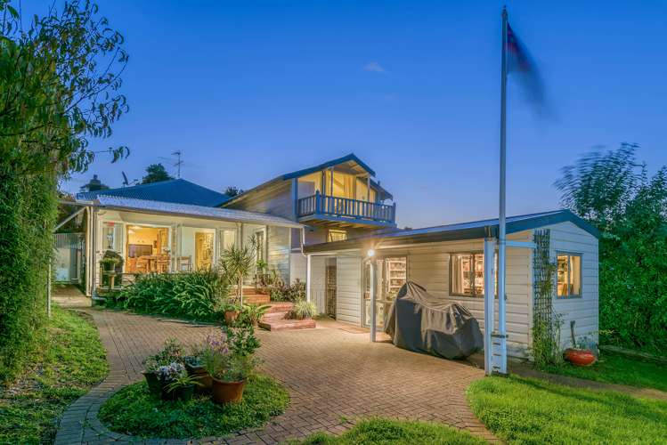 4 Lake Road Devonport_6