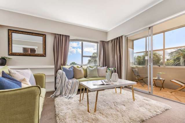 2/11 Saint Georges Bay Road Parnell_3