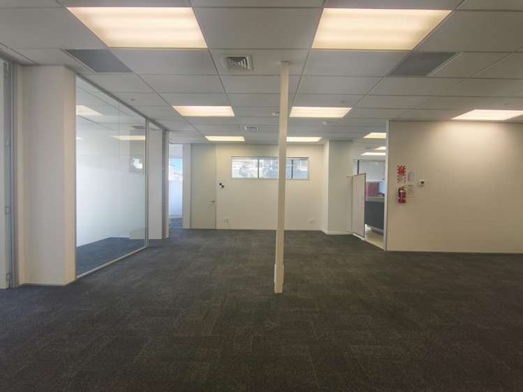 Part Ground Floor 2/159 Hurstmere Road Takapuna Industrial_2