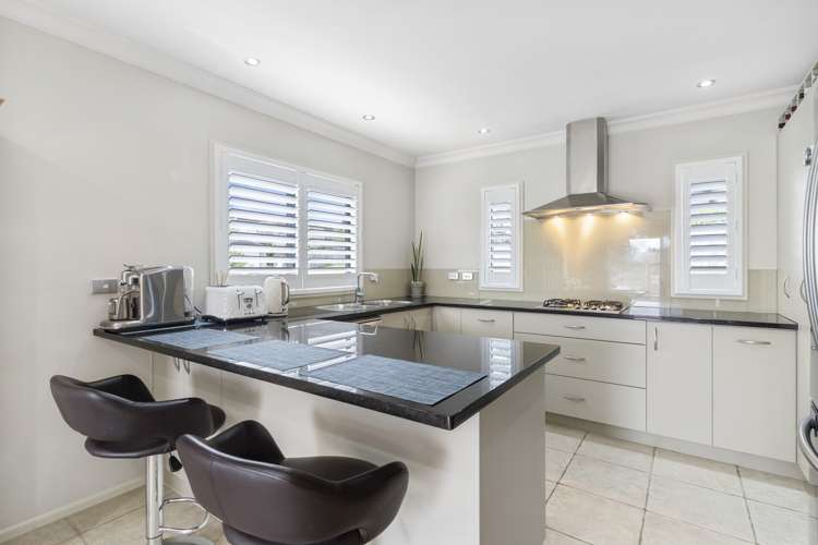 14 Phoenicia Court The Gardens_5