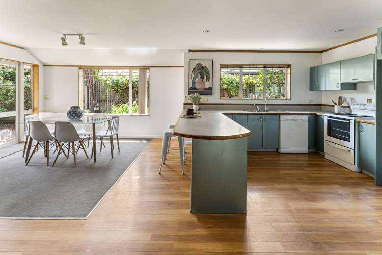 14 Vining Crescent Stoke_4