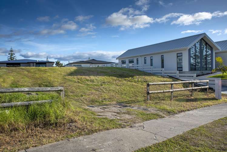 18 Pacific Parade Coastlands_6