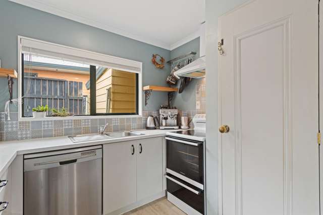 35b Henderson Crescent Parkvale_4