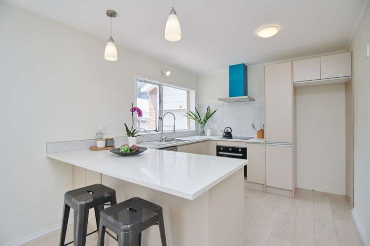 2/154 East Coast Road Forrest Hill_6