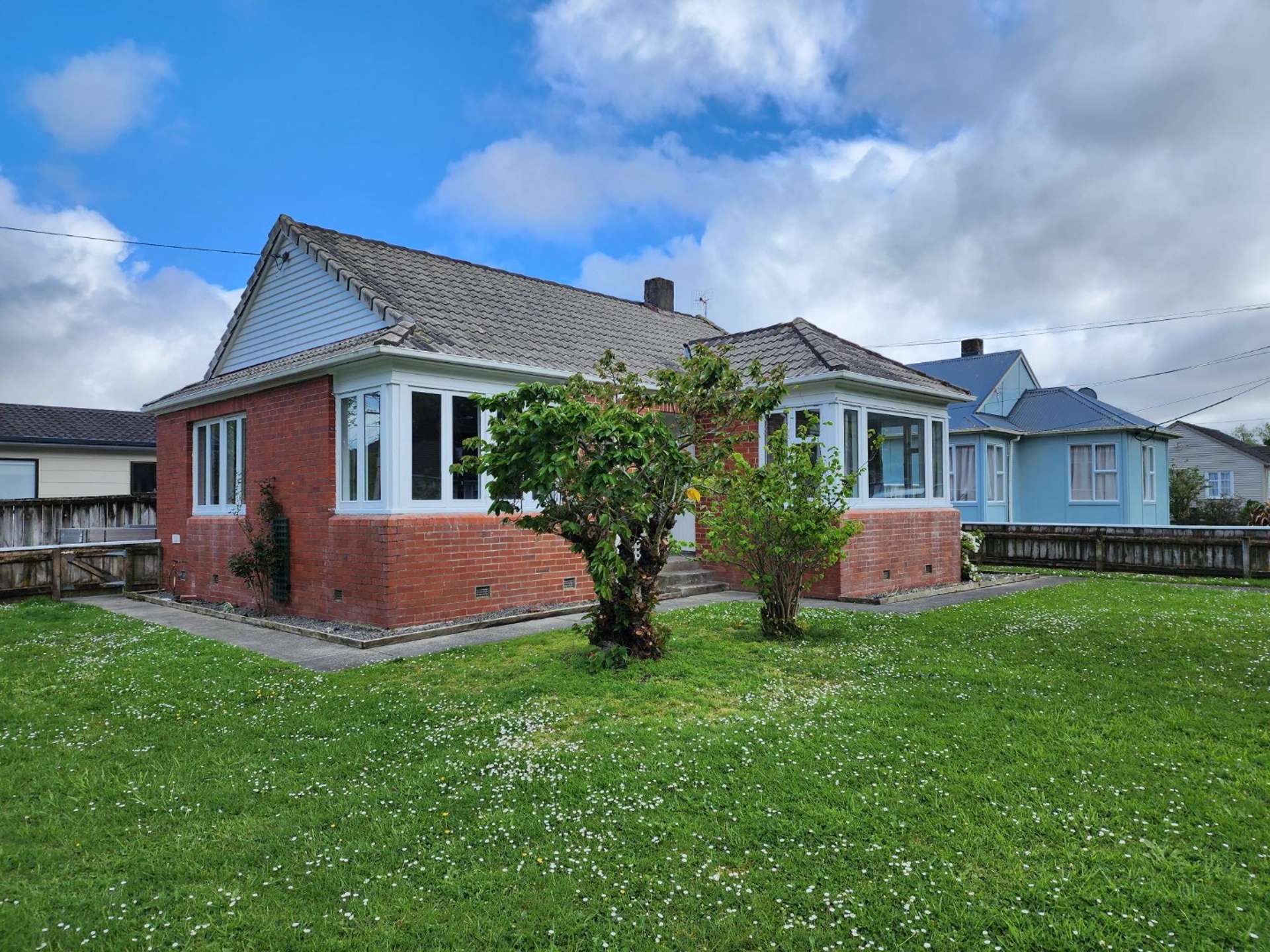 151 Waddington Drive Naenae_0