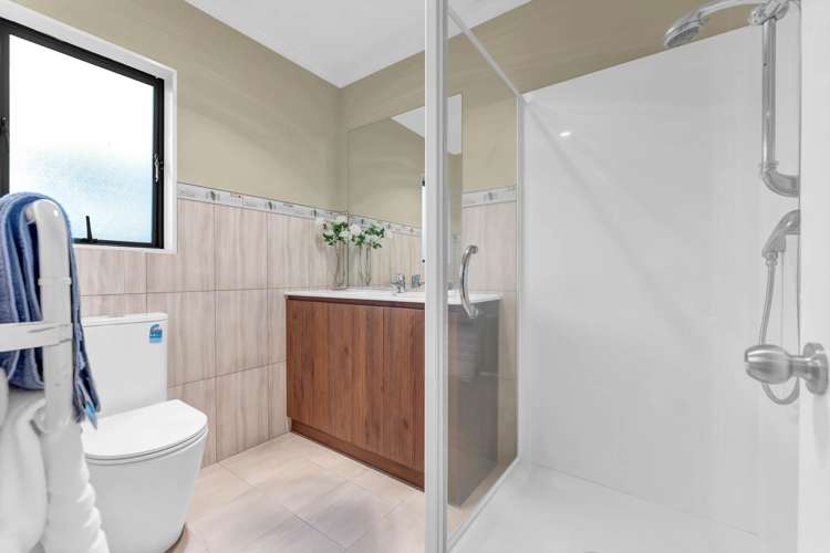 9 Makora Road Massey_17