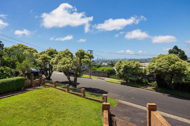 5 Ruarangi Road Mount Albert_23