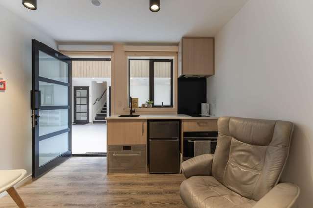 14b/135 Hallenstein Street Queenstown_4