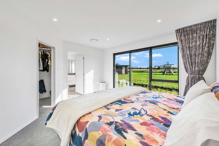 56 Summers Road Darfield_18