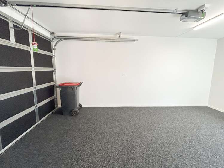 2/6 Strauss Place Somerfield_18