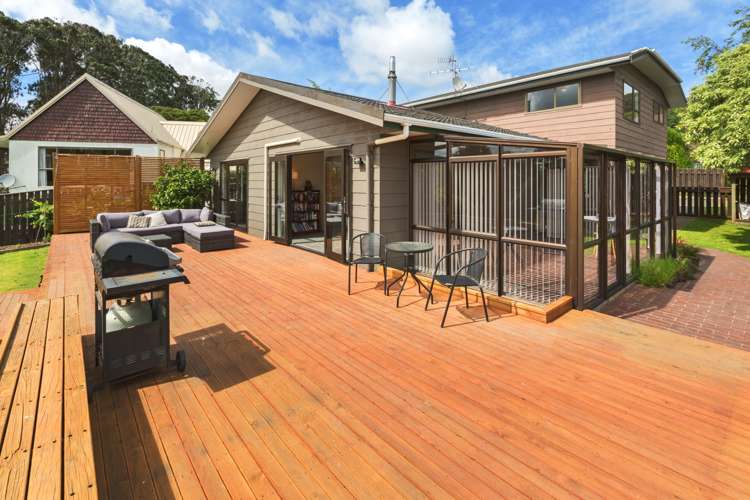 19 Longitude Place Whitby_11