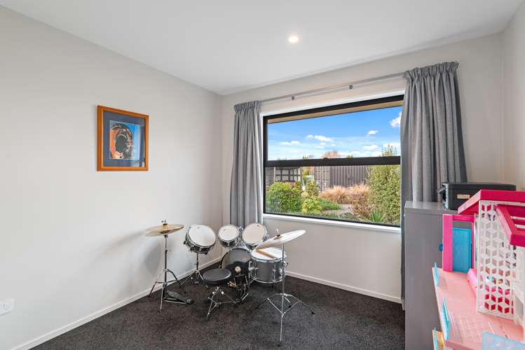 19 Landsborough Drive Darfield_16