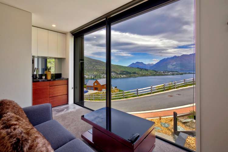 61 Middleton Road Queenstown Hill_23