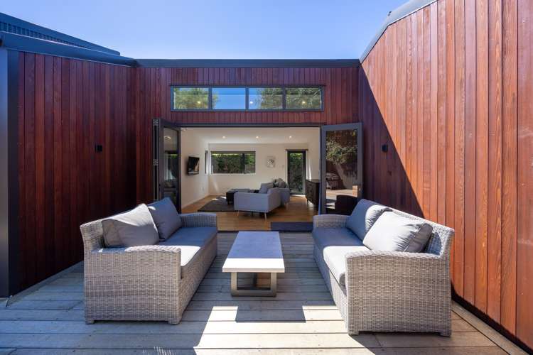 46 Kingston Street Albert Town_12