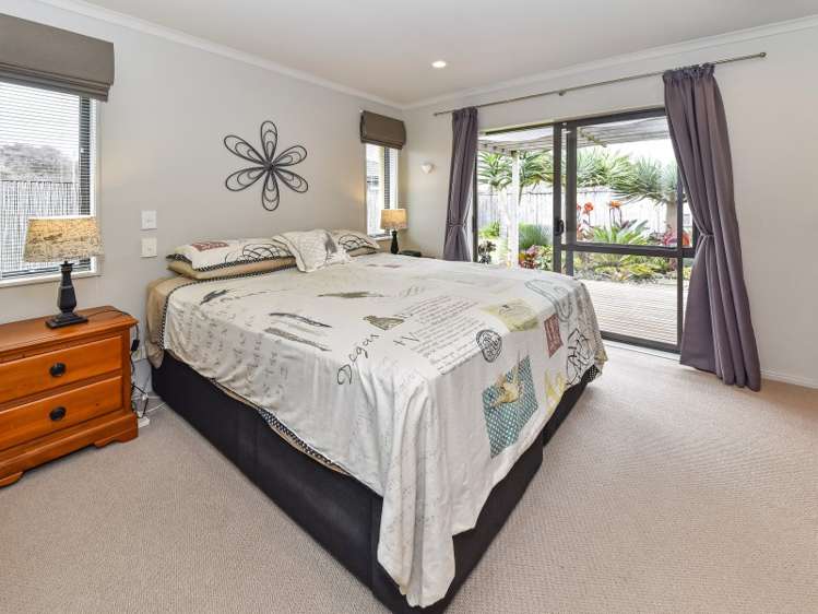 14 Turnberry Drive Wattle Downs_7