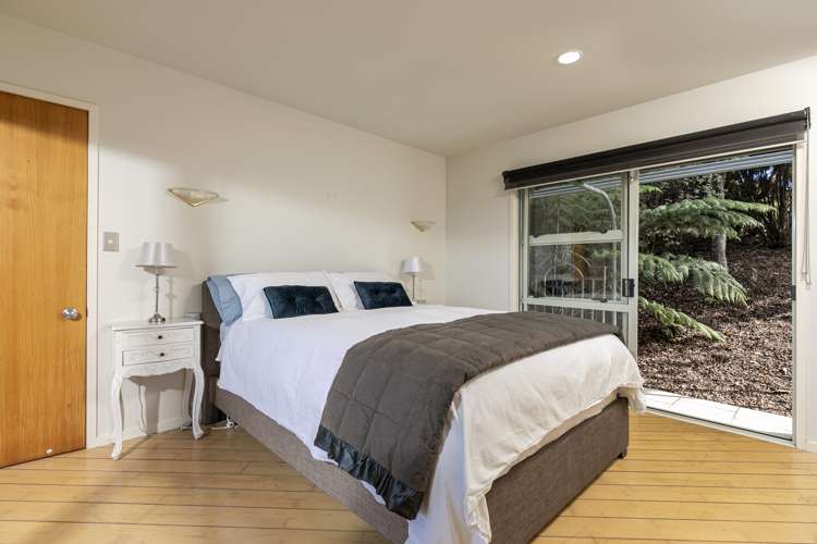 32 Te Araroa Drive Paremoremo_9