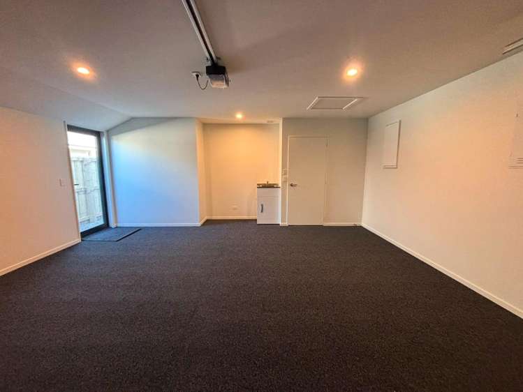 5 Campbell Drive 1476_12